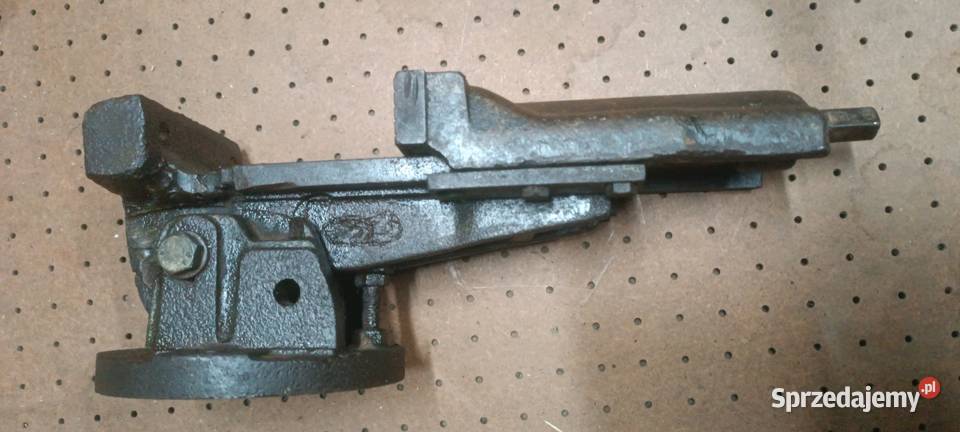 Stare imadło maszynowe FPU z czasów PRL Łochów