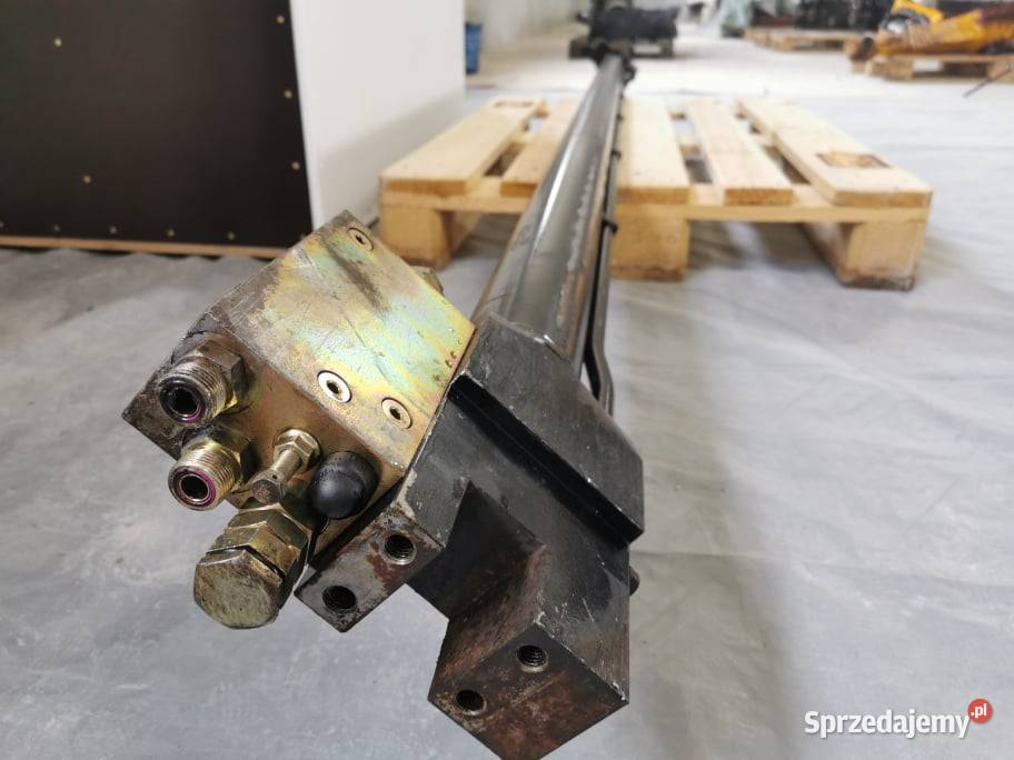 CAT TH 330 Cylinder hydrauliczny wysuwu masztu Pozostałe Wilkowo sprzedam