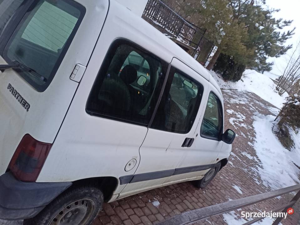Peugeot Partner2001r 19 D 6 miejsc przewozu nieuszkodzony małopolskie Chrzanów