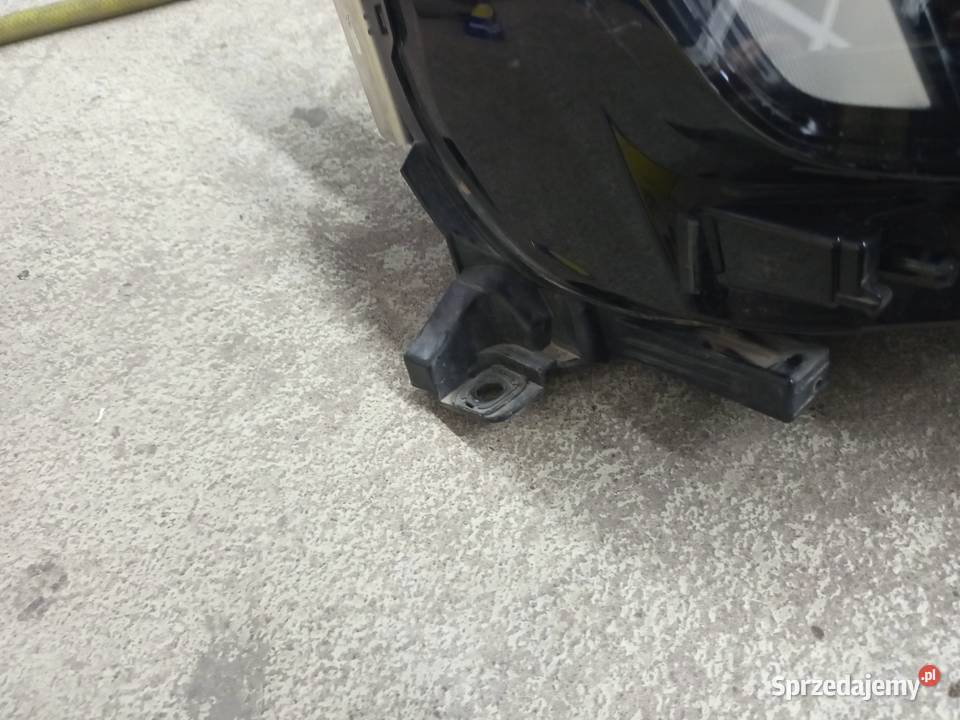 Reflektor prawy mokka b orginalny full led osobowe Rzeszów