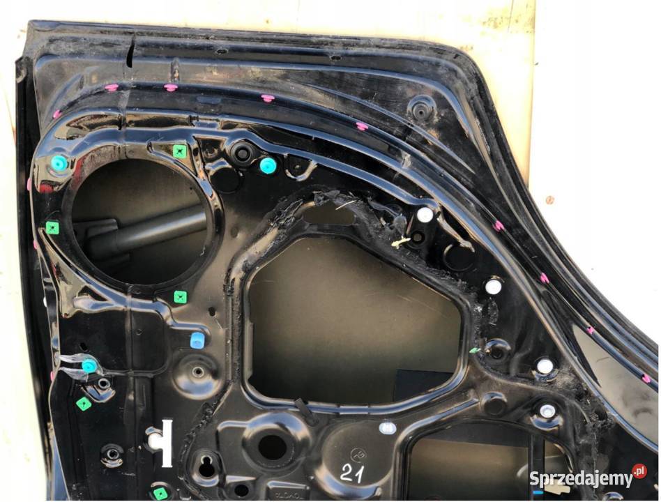 DRZWI TYLNE LEWE TYŁ LEXUS IS220 IS250 II 0513 podkarpackie