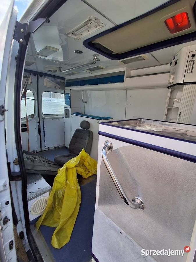 Master 25dci ambulans kampervan Międzyrzec Podlaski