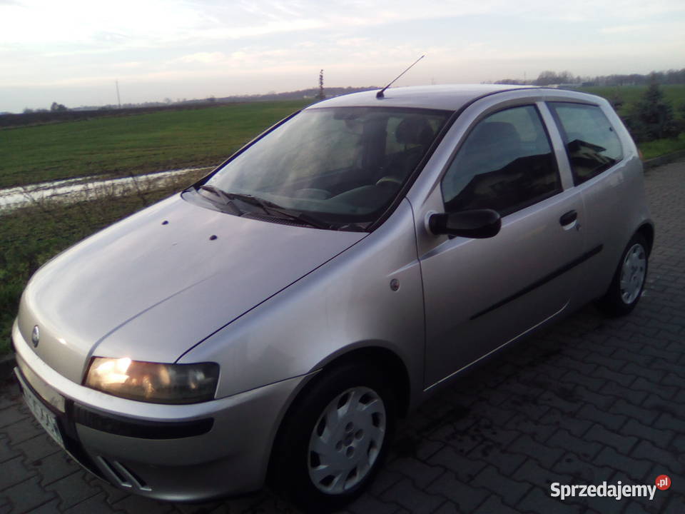 2002 Fiat Punto II 12 16V Dynamic 3d klima Rok produkcji 2002 Punto