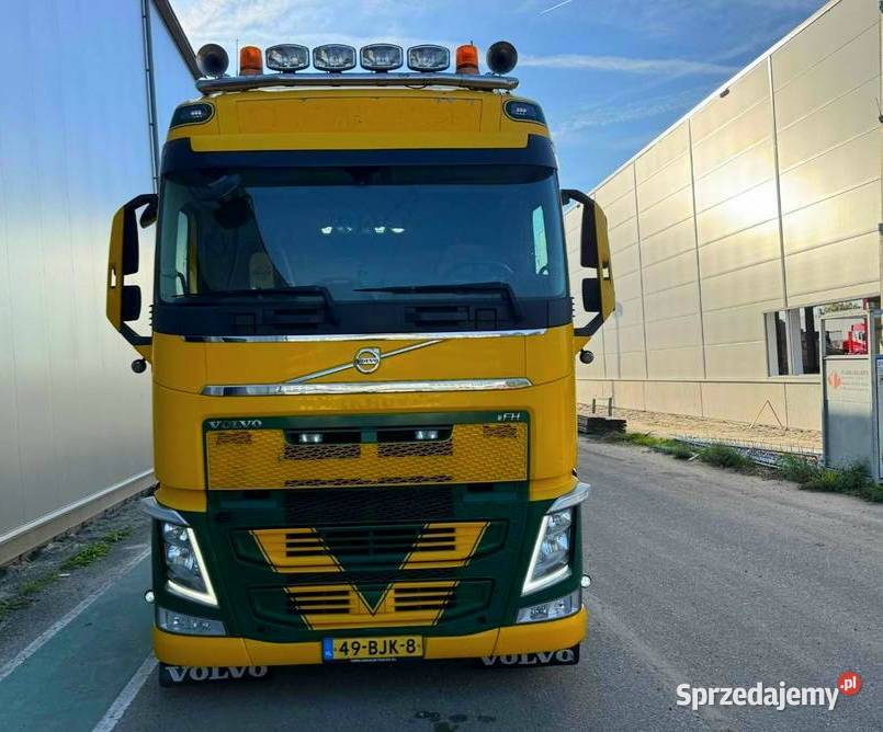 Ciagnik siodlowylowdeck mega Volvo
