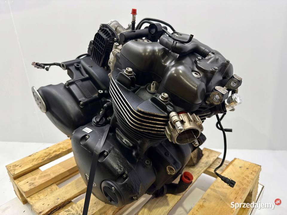 SILNIK Triumph Bonneville 900 HT Street Twin Rudka