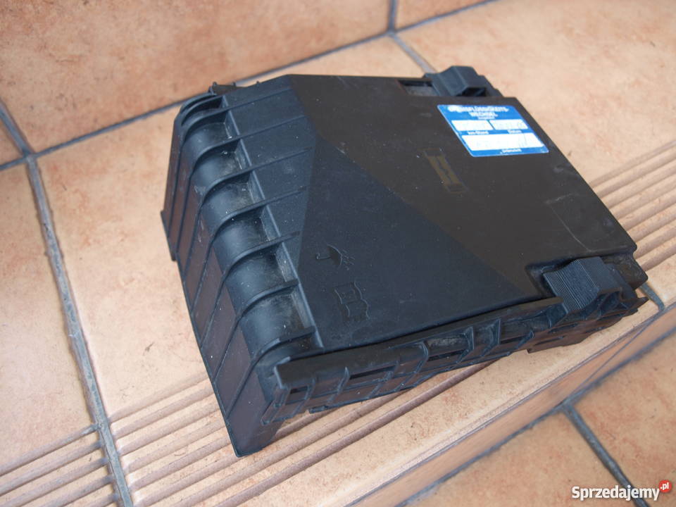 VW Golf Touran Tiguan Scirocco osłona skrzynka Kalisz sprzedam