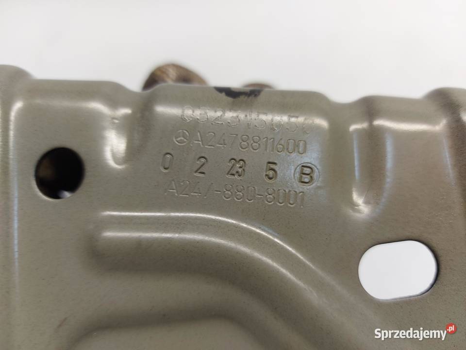 Mercedes EQA 250 W243 UCHWYT BŁOTNIKA PRAWY