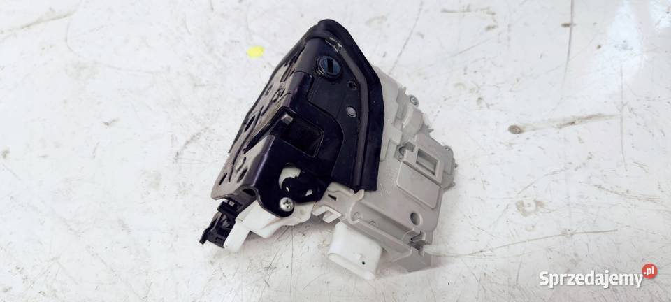 ZAMEK DRZWI LEWY TYŁ AUDI A1 8X0839015E 5 PIN Przystajń