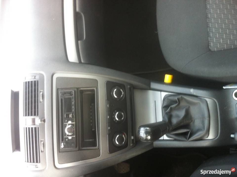 Biała Skoda Octavia rocznik 2012 mazowieckie