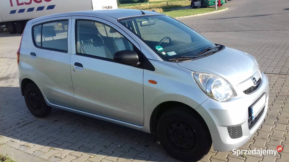 Daihatsu Cuore 10 i klimatyzacja 2 komplety kół komputer pokładowy Wągrowiec
