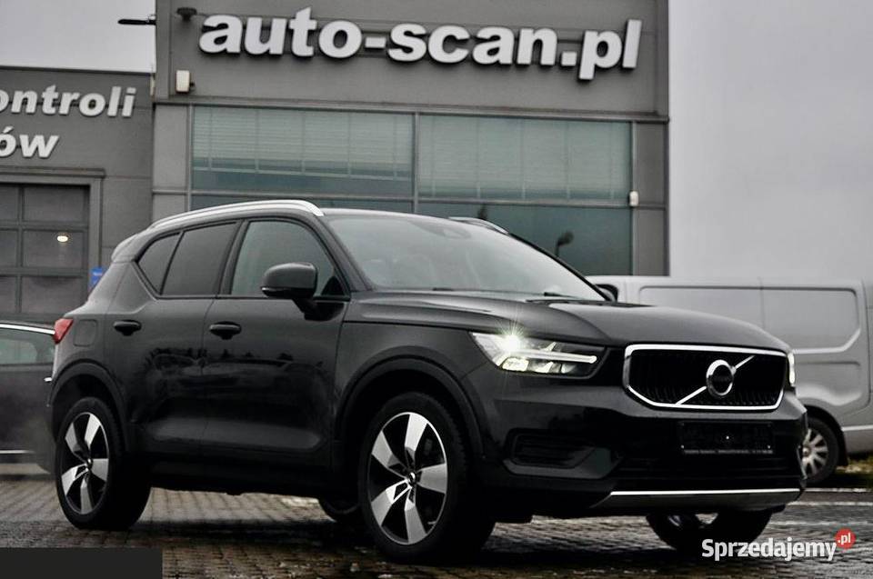 Volvo XC 40 MOMENTUM 20 benzyna 163 2022r 1969cm3 Goleniów