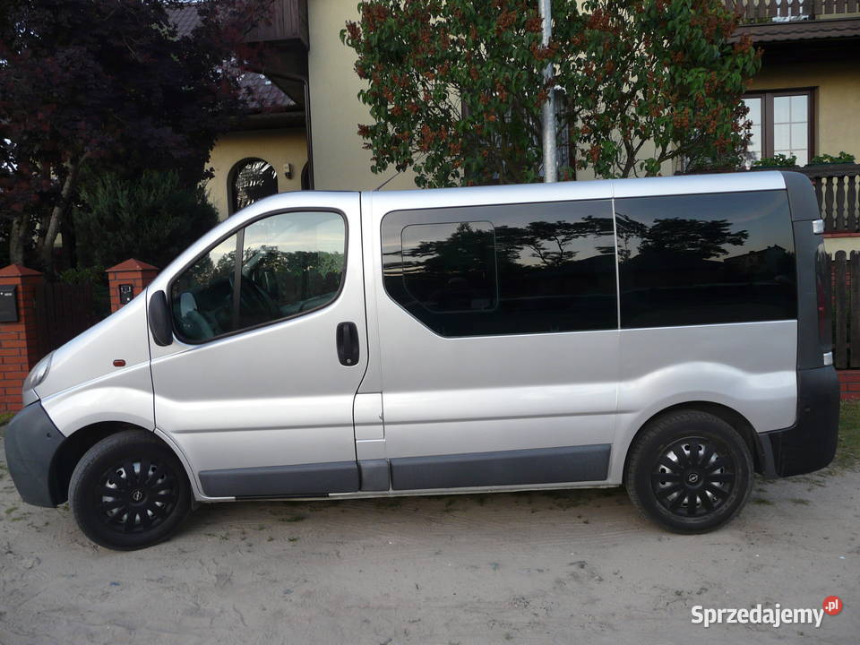 Opel Vivaro 19 CDTi 9 osobowe skrzynia biegów 6 115KM Wieruszów