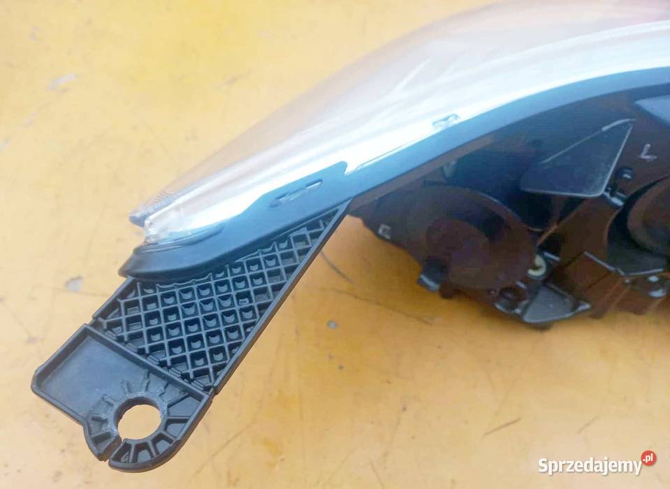 FORD FOCUS MK3 LAMPA REFLEKTOR LEWY PRZÓD mazowieckie