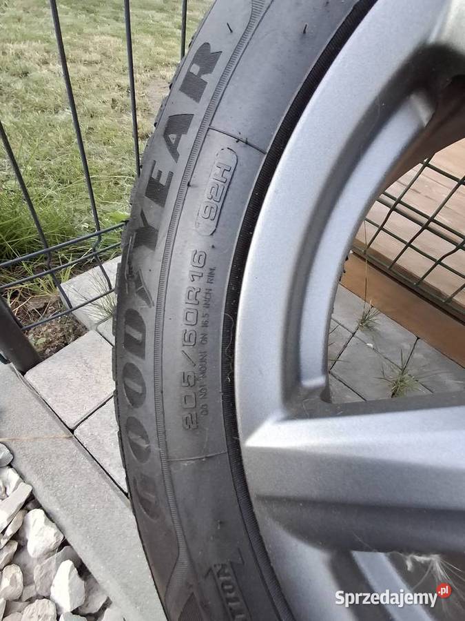 Goodyear zimowe 20555r16 alufelgi Motocyklowe Motoryzacja Bieganów