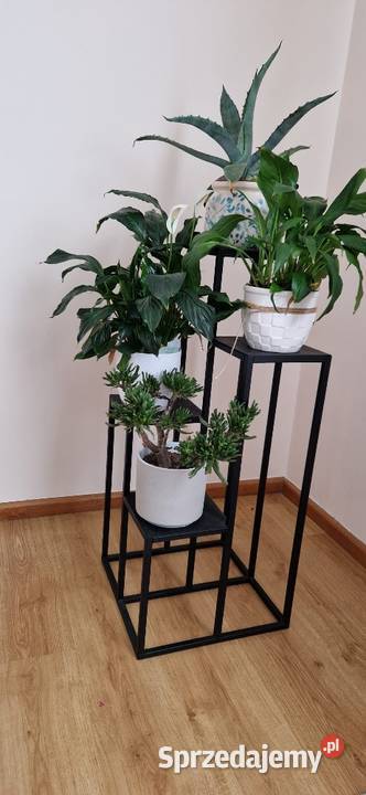 Kwietnik metalowy LOFT podium producent Dekoracje i ozdoby Świdnik