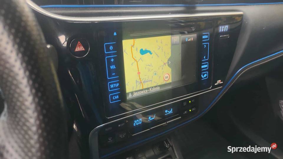 Toyota Auris hybrid 18 gaz 2018 Rok produkcji 2018 Radom