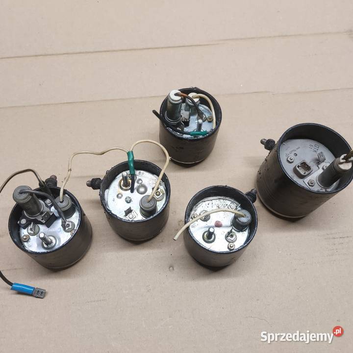 Zegarywskaźniki ciśnienia temp paliwa akum osobowe Miedźna