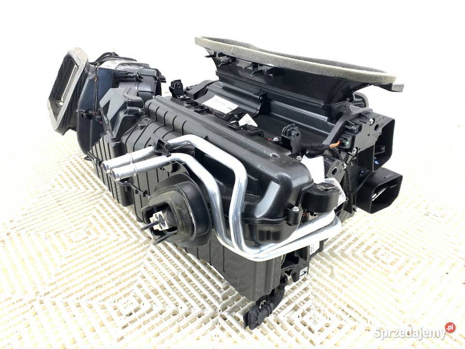 NAGRZEWNICA KOMBAJN AUDI A4 B9 8W1820005BB osobowe podkarpackie sprzedam