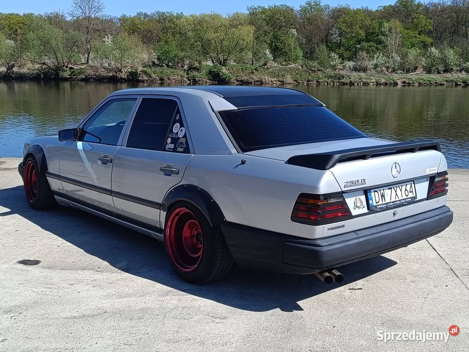 MercedesBenz W124 1987 250d długie opłaty 2497cm3