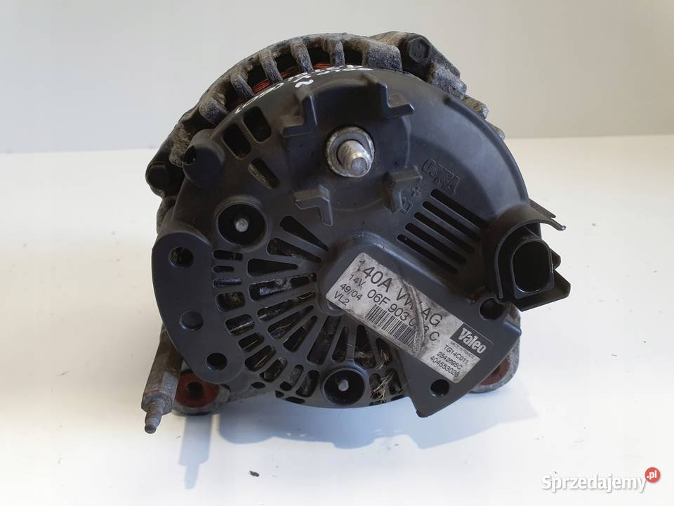 VW Golf V 19 TDI ALTERNATOR valeo 06F903023C