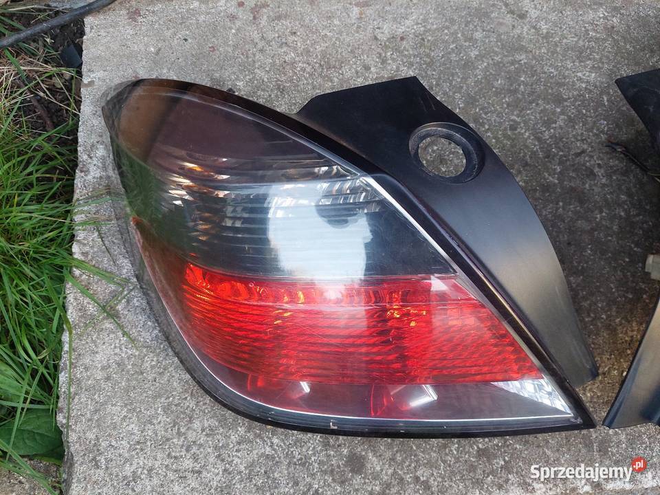Lampy Tył Opel Astra H GTC 2Sztuki Możliwa Sucha Beskidzka