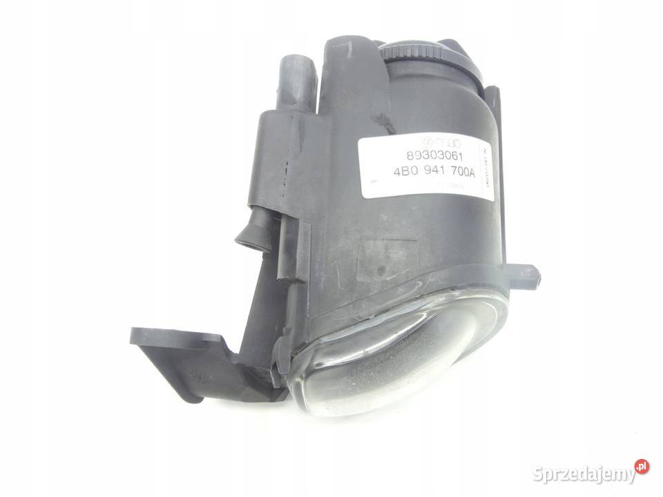 AUDI A8 D2 9902 HALOGEN PRAWY 4D0941700A Przemęt