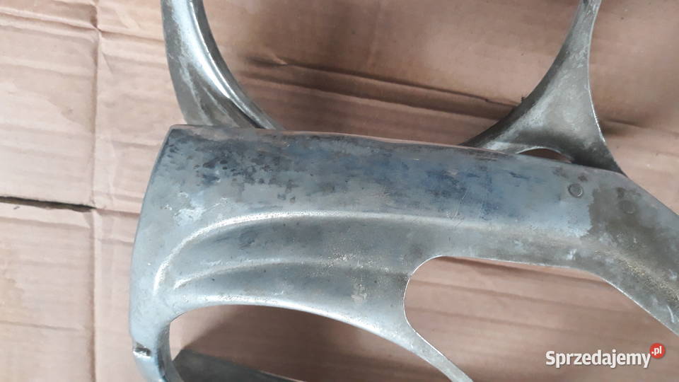 Mercedes W 108 109 Ramki przedniej lampy osobowe Bukownica