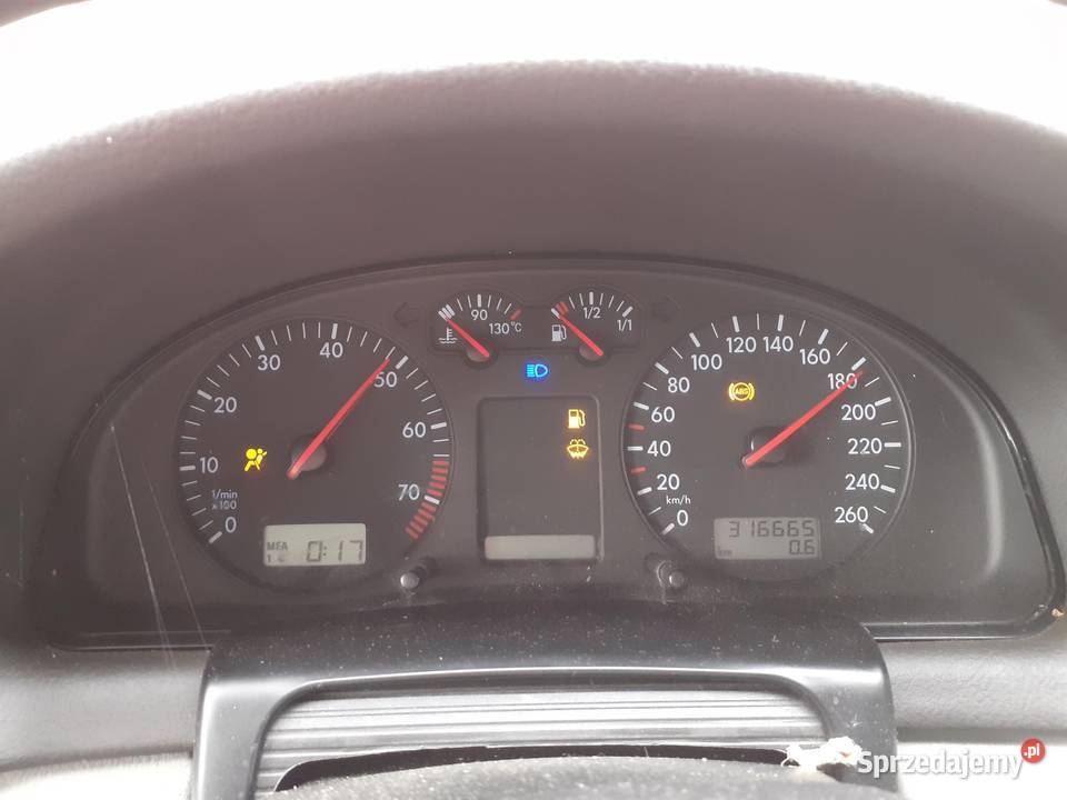 LICZNIK VW PASSAT B5 18 T 3B1919880BX