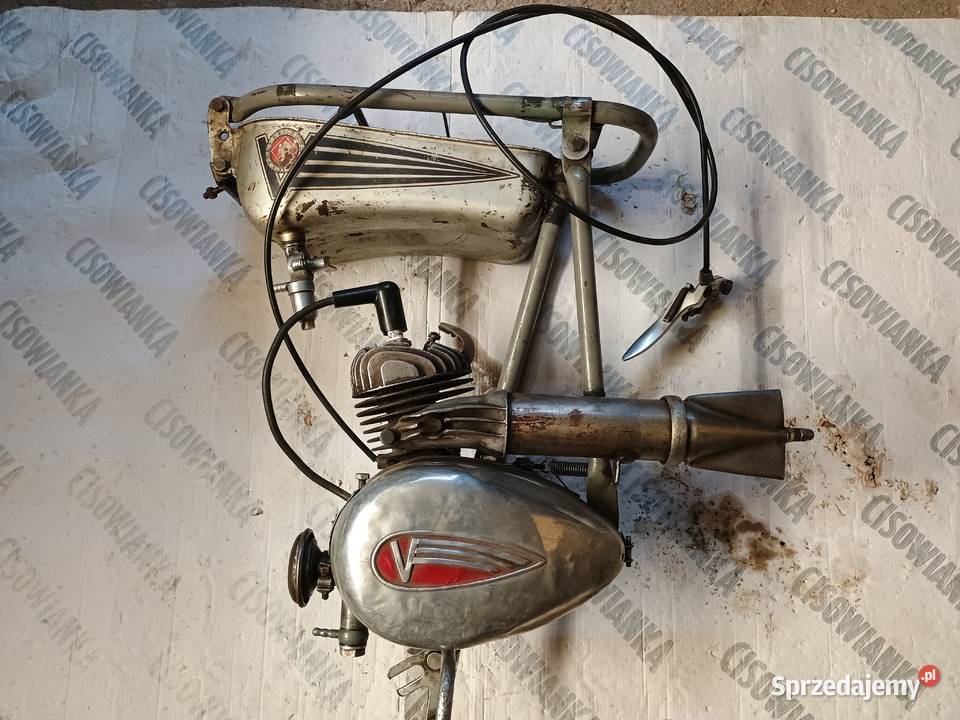 Rower zabytkowysilnik Victoria FM38 warmińsko-mazurskie Kurzętnik