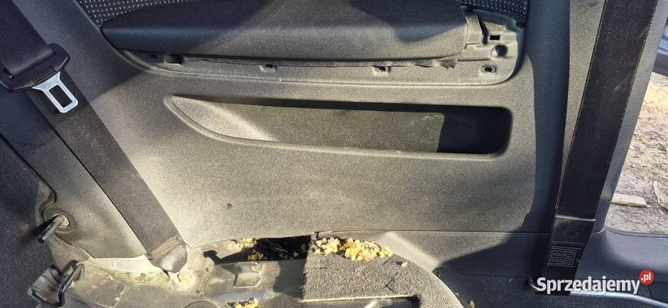 Boczki tył tylne Audi A3 8P 3d Rok produkcji 2004 Tapicerki samochodowe Słupsk