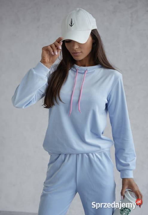 Welurowy damski dres jasnoniebieski SM Ostrzeszów