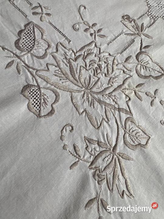 obrus szydełkowy haftowany rękodzieło