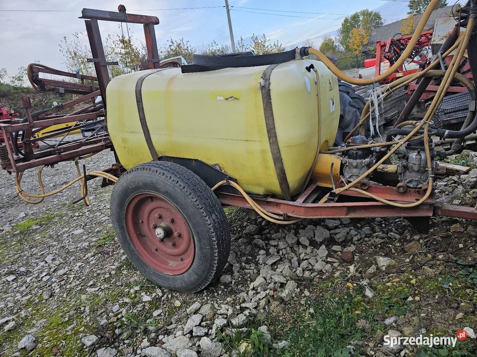 Opryskiwacz ciągany pilmet 1000l