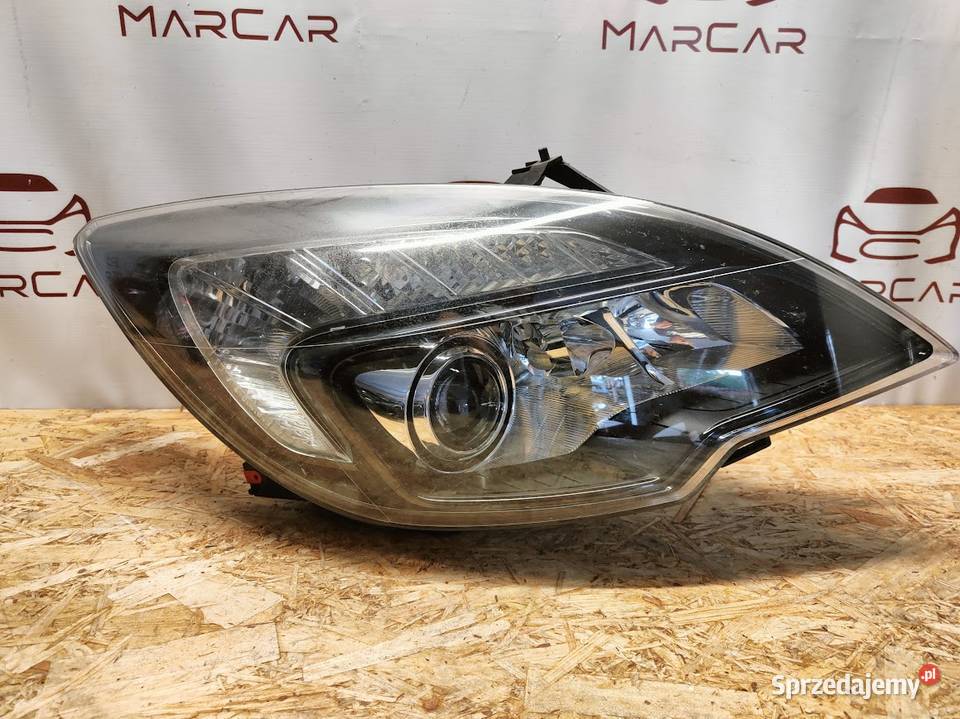Lampa Prawy Przód Przednia Prawa Opel Meriva II osobowe Pleszew