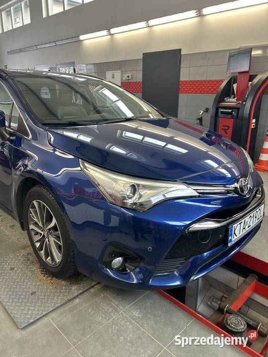 Toyota Avensis 2015r Diesel Combi nowy Kombi Avensis Kryg