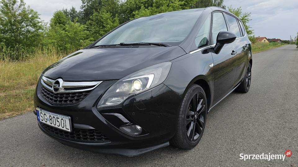 Zafira tourer 20 D krajowa automatyczna
