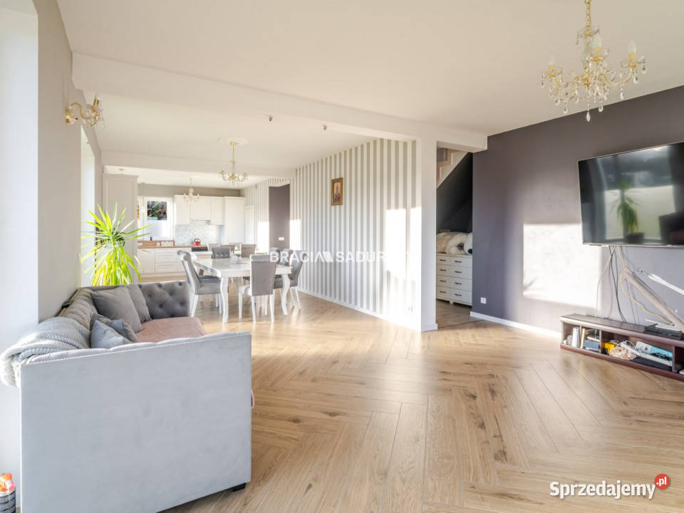 Dom wolnostojący Krzyszkowice 376m2