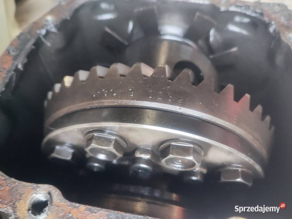 Szpera BMW E30 E34 25 345 duża głowa osobowe Dyferencjały