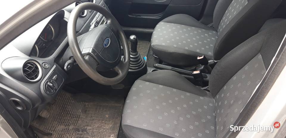 Sprzedam ford fiesta 14b 2004r uszkodzoną Włocławek sprzedam