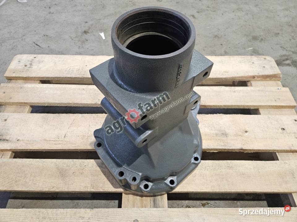 Obudowa tylniej zwolnicy RH Kubota M7040 M6040 Byków