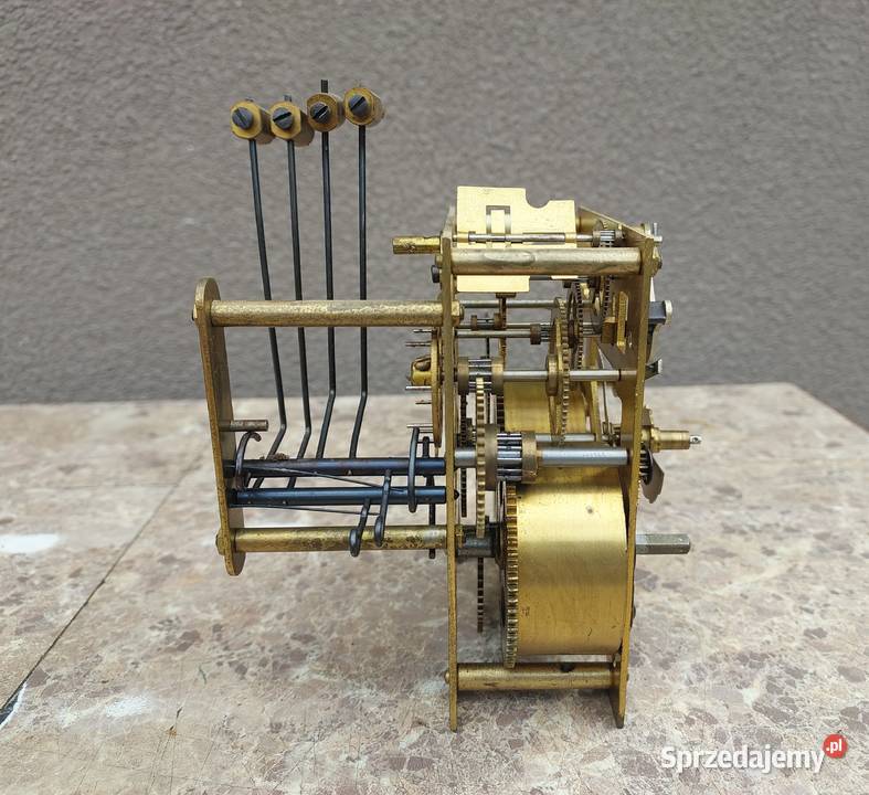 626 Mechanizm starego zegara ściennego Junghans