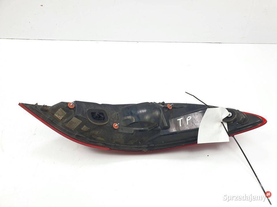 LAMPA PRAWA TYŁ MERCEDES CLS 400 W218 Lipno