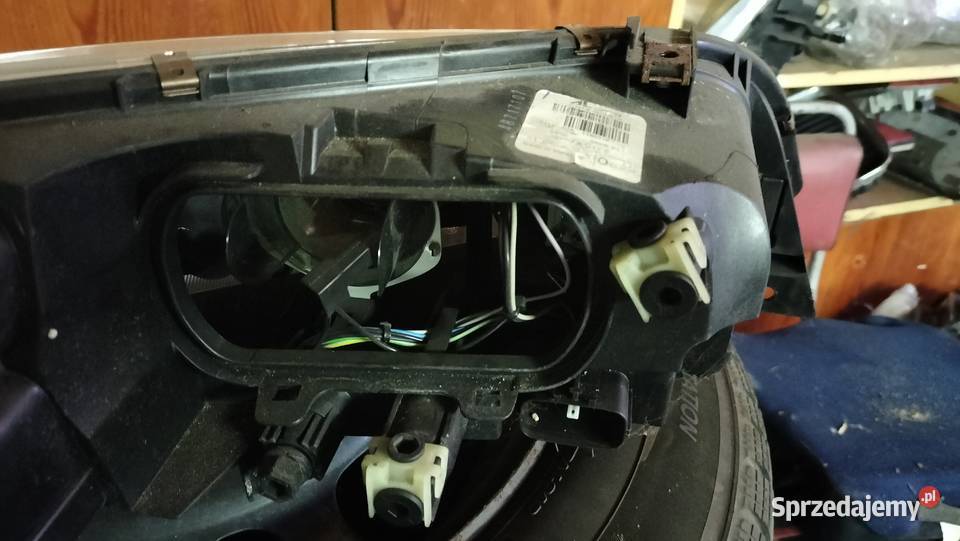 Mazda 6 przedni reflektor osobowe Góra
