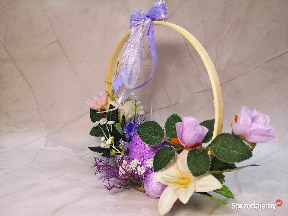 Stroik wielkanocny w odcieniach fioletu
