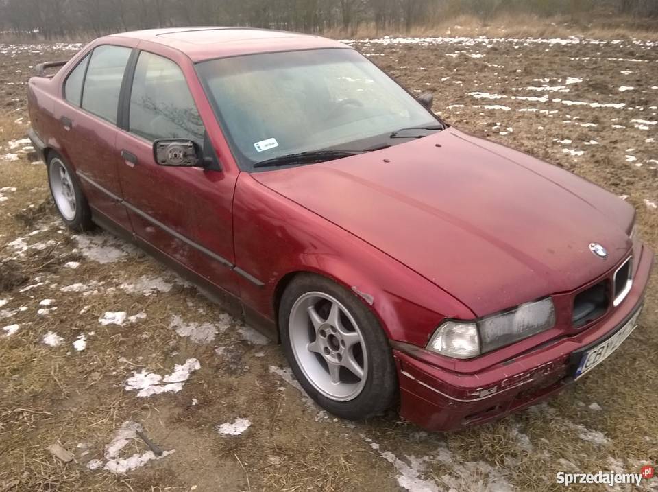 BMW 318 18 Benzyna LPG 303800km Czarże