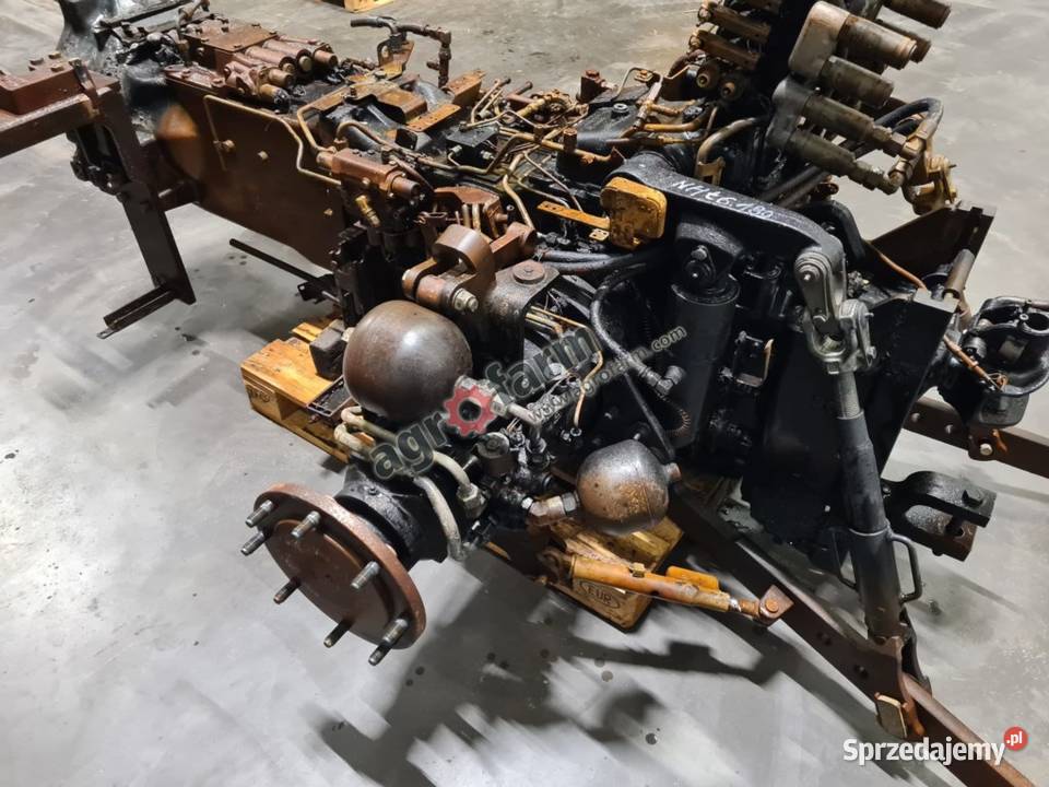 Skrzynia biegów most tylny Holland T6180 Rolnictwo Byków sprzedam