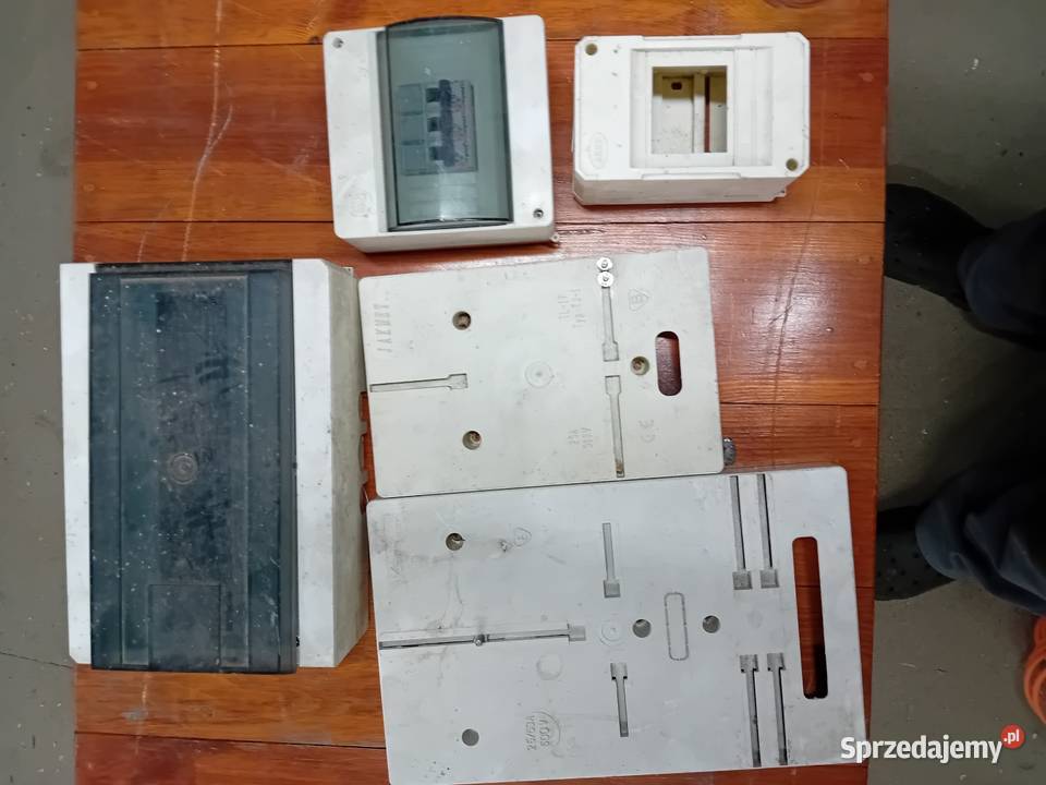 Tablice i oprawy elektryczne Włoszczowa