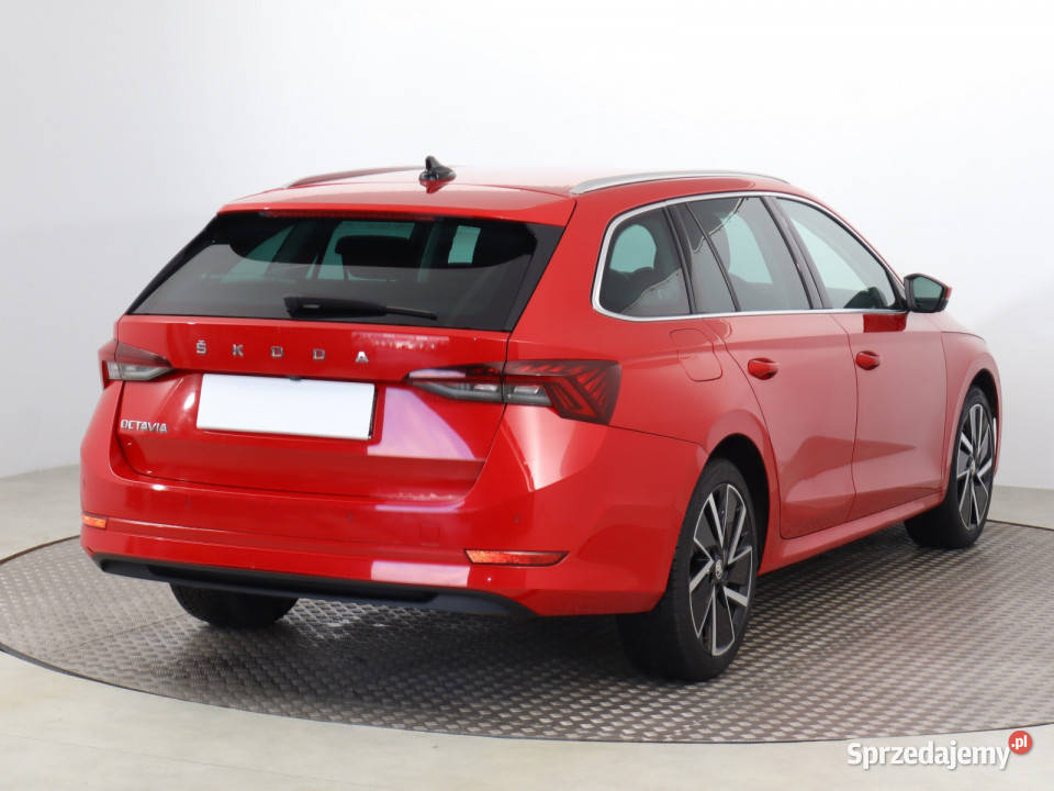 Skoda Octavia 15 TSI światła do jazdy dziennej