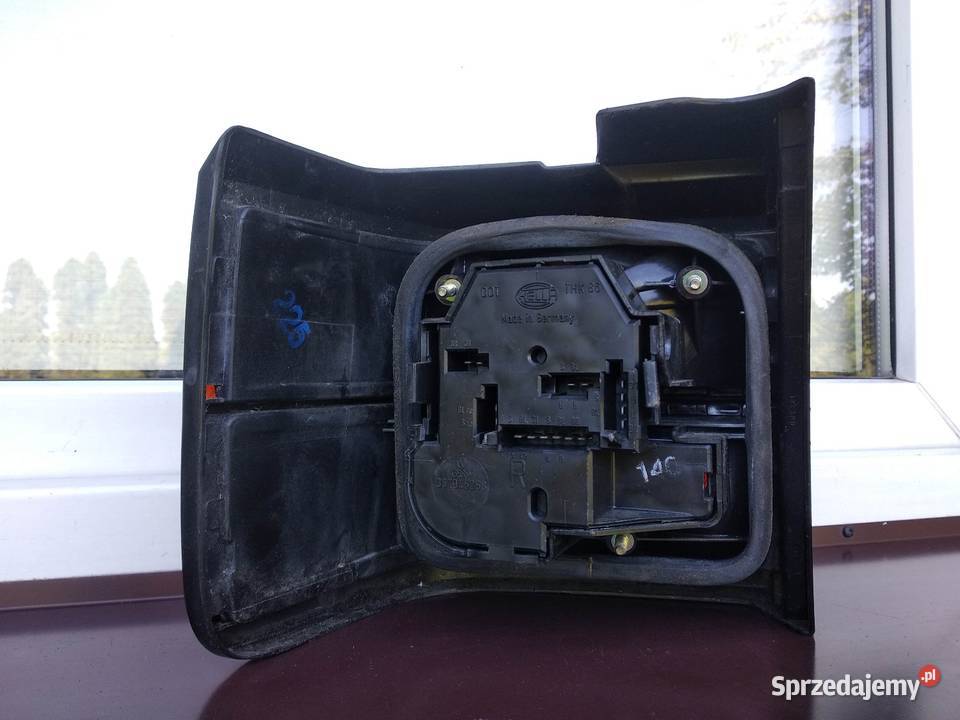 VW Passat B3 sedan lampa tył tylna prawa narożna sprzedam
