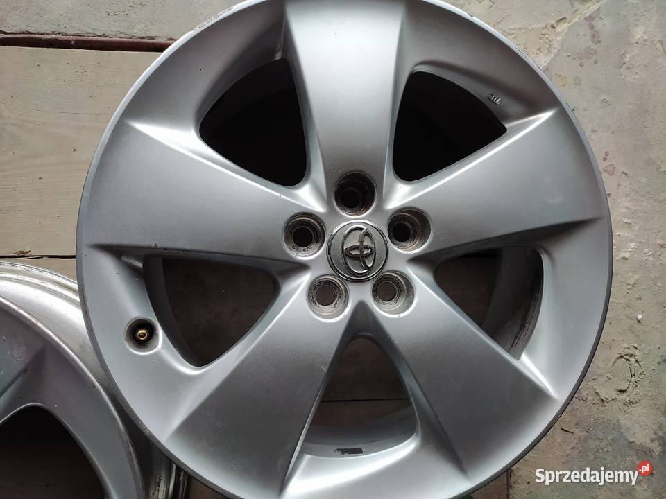 Alufelgi R17 z Toyoty